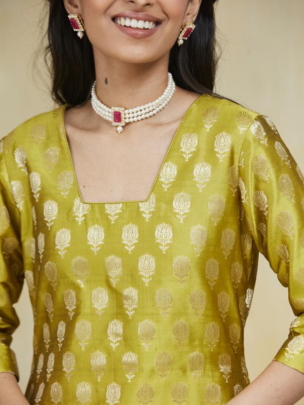 Emerald Yellow