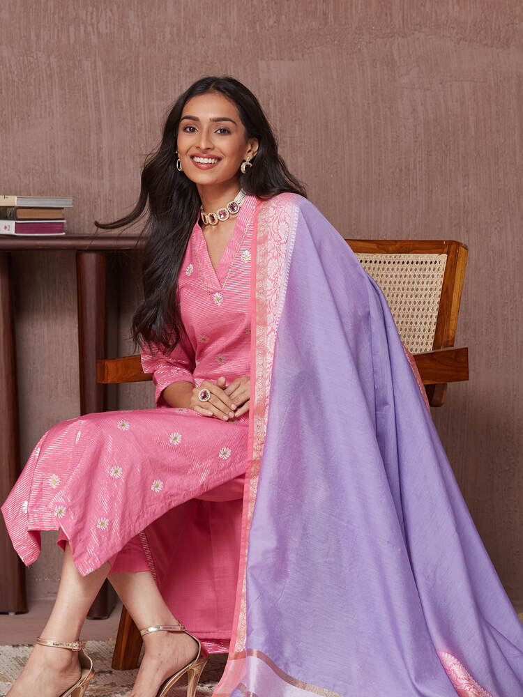 Jouri Unstitched Suit Set