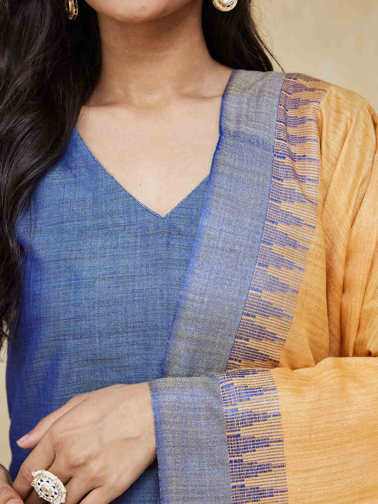 नाज़