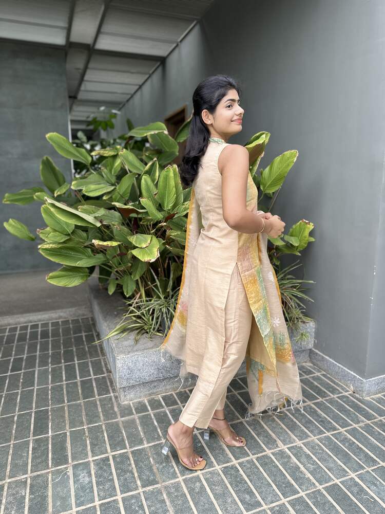 నేత్రా బెస్ట్ సెల్లర్ సూట్