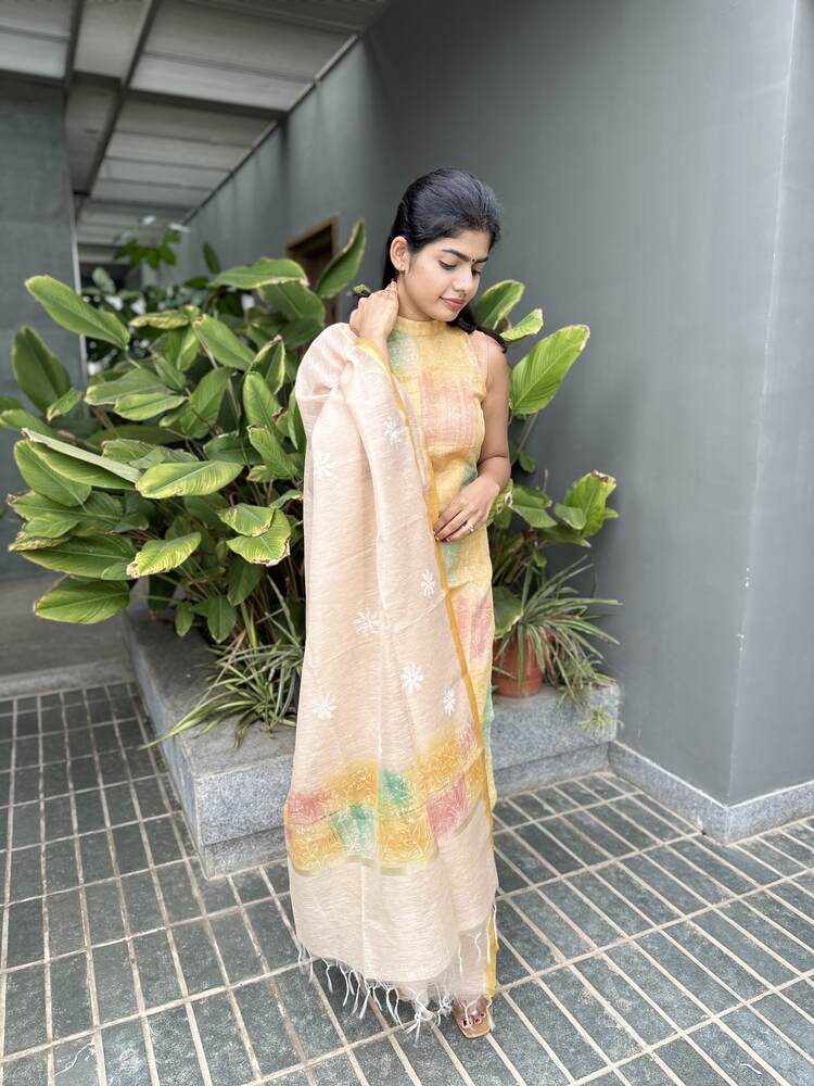 నేత్రా బెస్ట్ సెల్లర్ సూట్