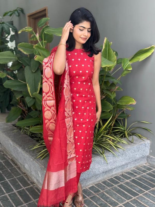 EOSS Red Rose Stitched Suit