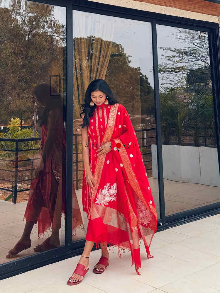 Kayna బెస్ట్ సెల్లర్ సూట్