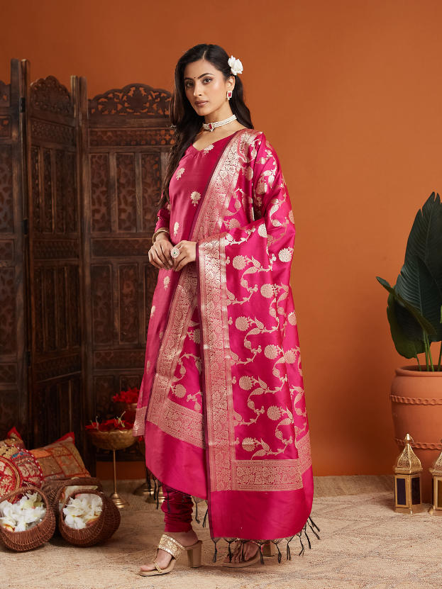 डायन्थस बेस्ट सेलर सूट