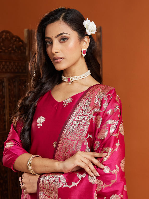 डायन्थस बेस्ट सेलर सूट