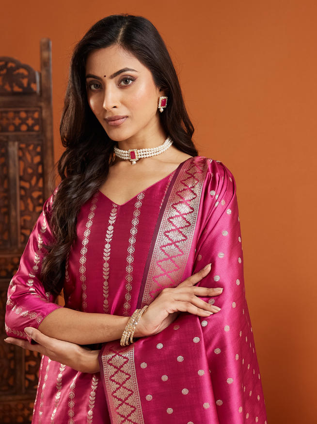 डायन्थस बेस्ट सेलर सूट