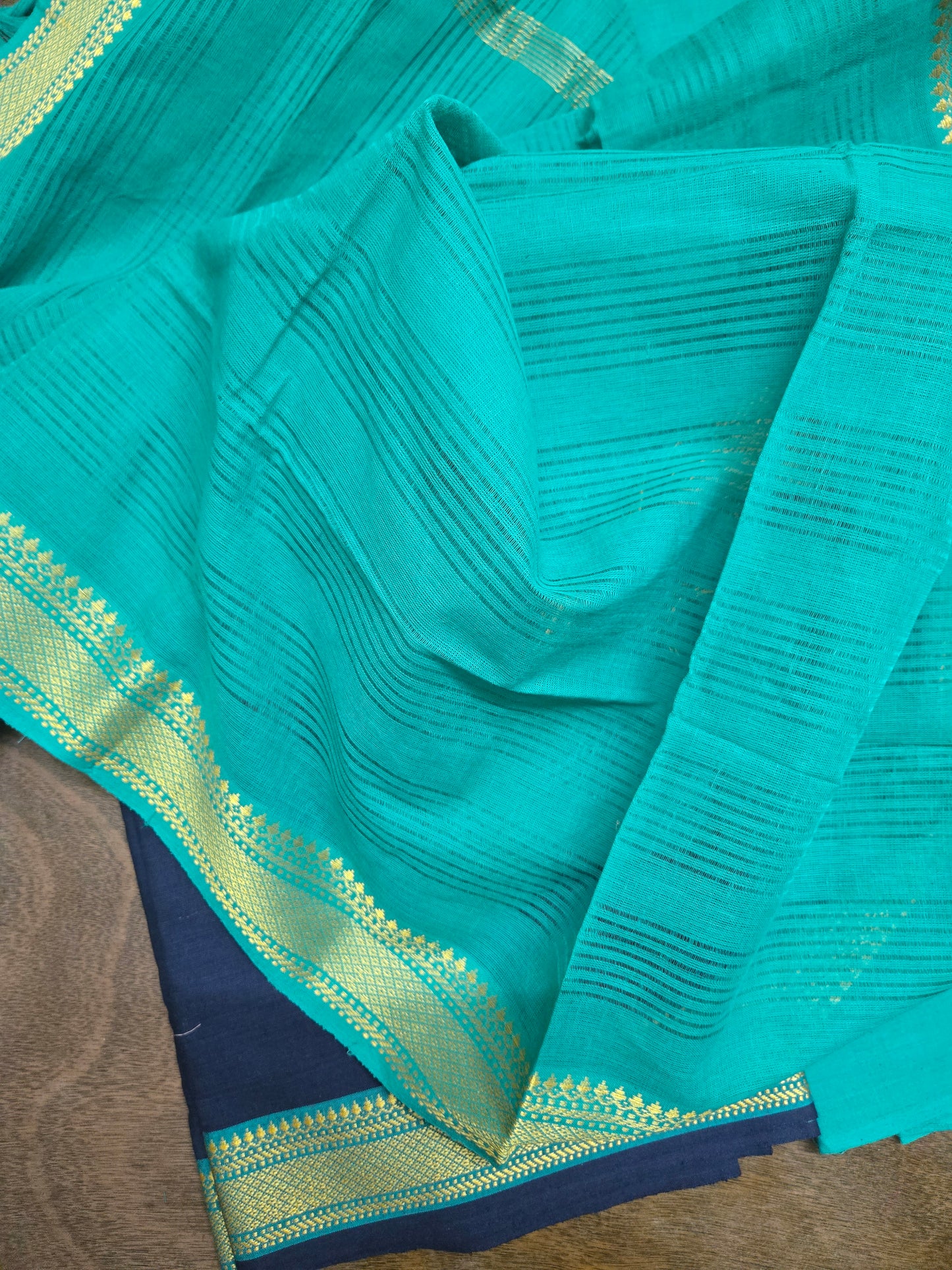 Kiyana Mangalgiri Cotton Unstitched Suit