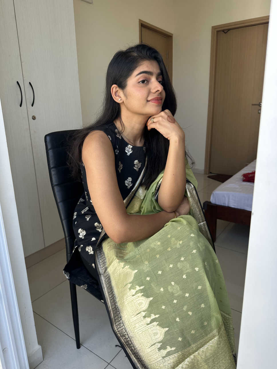 EOSS स्पार्कलिंग लव सिले सूट