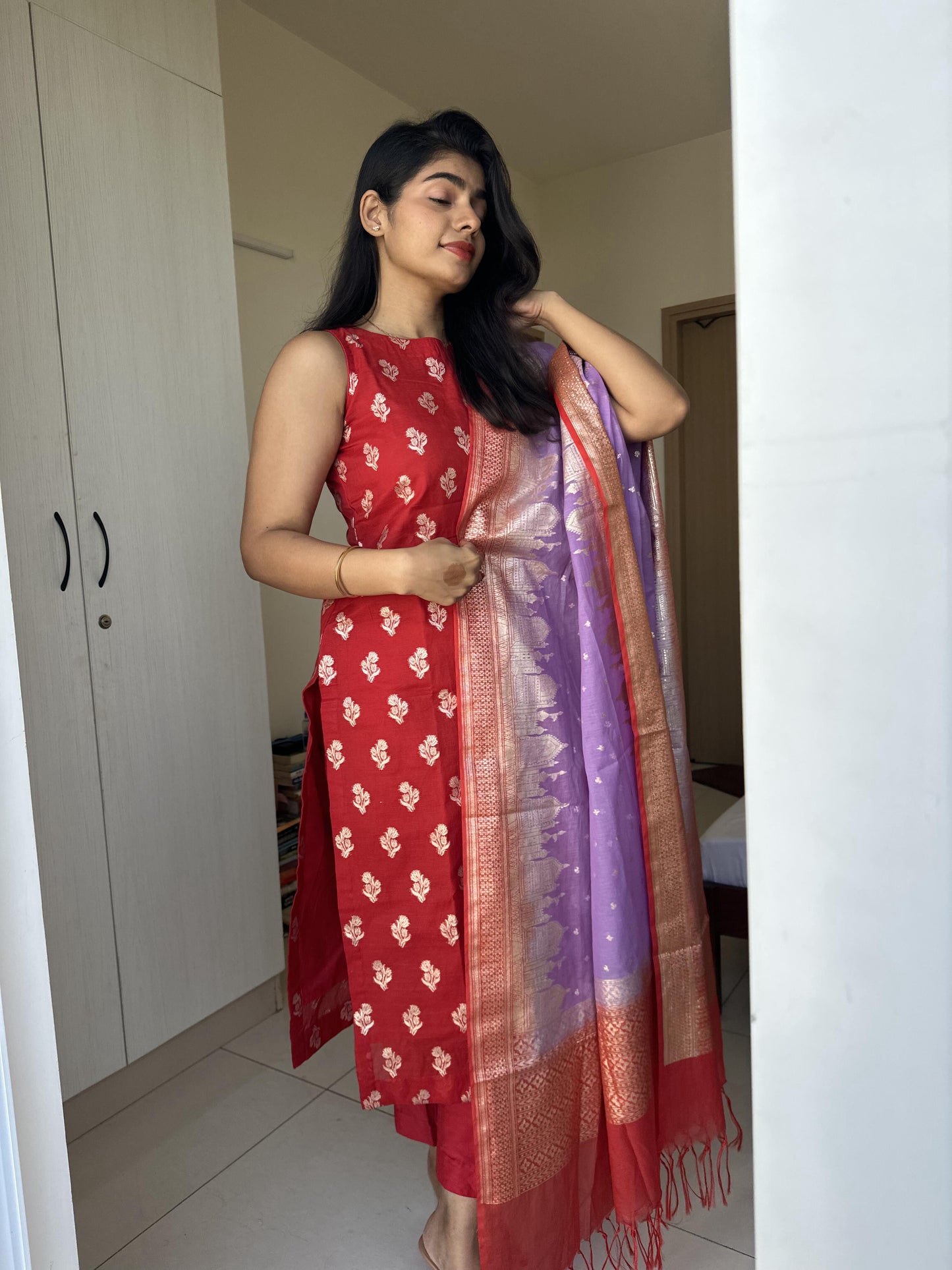 EOSS स्पार्कलिंग लव सिले सूट