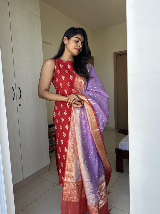 EOSS स्पार्कलिंग लव सिले सूट