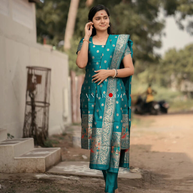 Raha Paithani Silk Suit