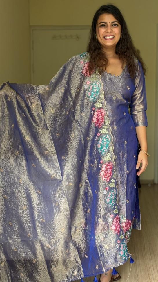 Divya Tissue Embroidered Suit